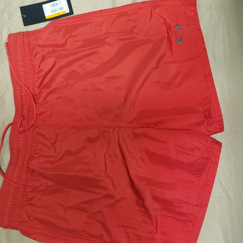 Oakley 16" volley shorts